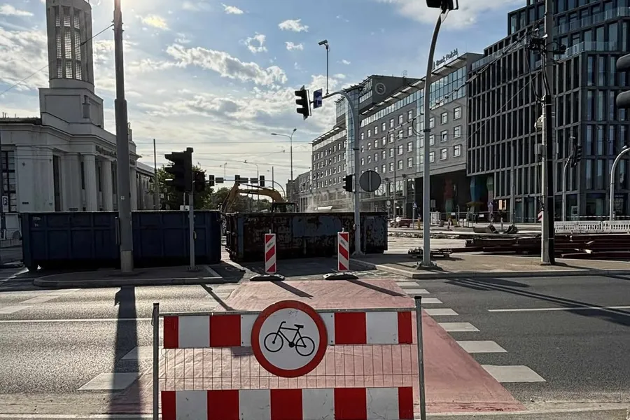 Inne miasta, utrudnienie