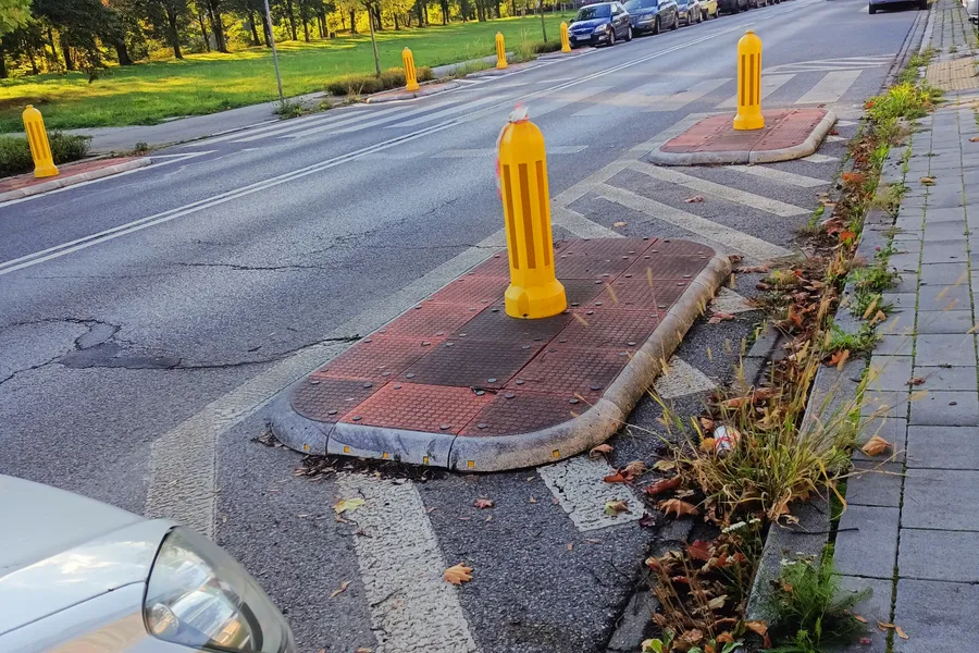 Inne miasta, utrudnienie